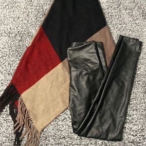 Hi-Waist Faux Leather Leggings | Black | Small